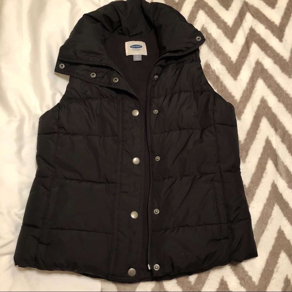 Old Navy Women’s fleece lined puffer vest